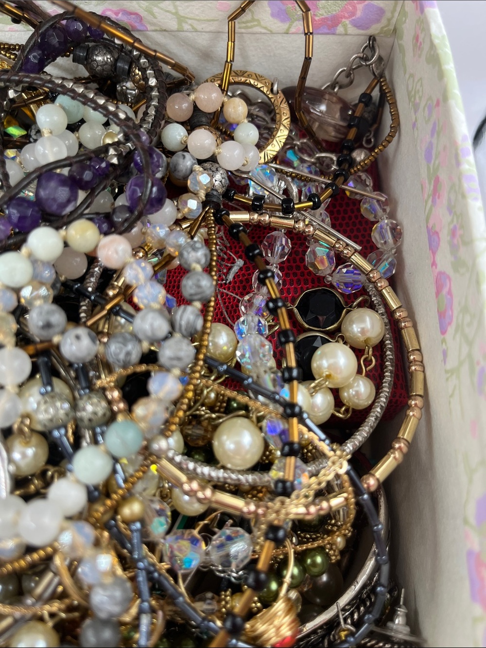 Mystery Jewelry & Keepsake Box 50 pieces 3 lbs - Picture 7 of 8